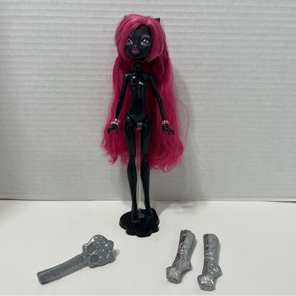 MONSTER HIGH Doll Catty Noir 13 Wishes doll toy